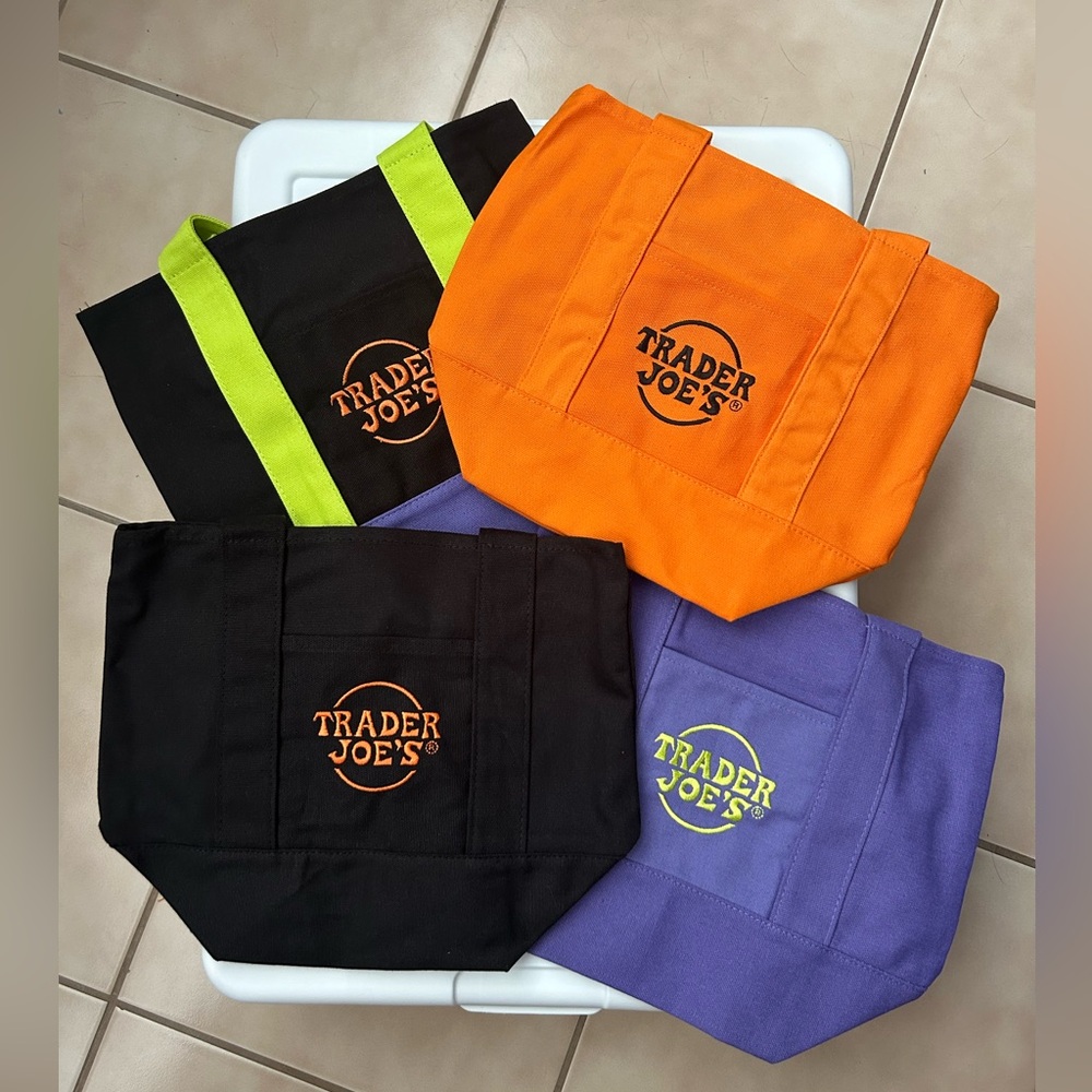 NWT Trader Joe’s Halloween Mini Canvas Totes (Set of 4)